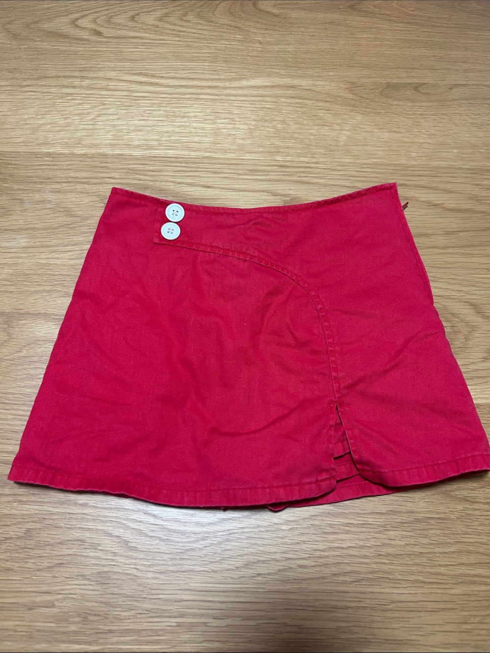 Vintage Y2K Girls Mary-Kate and Ashley Red Skort with Button Detail